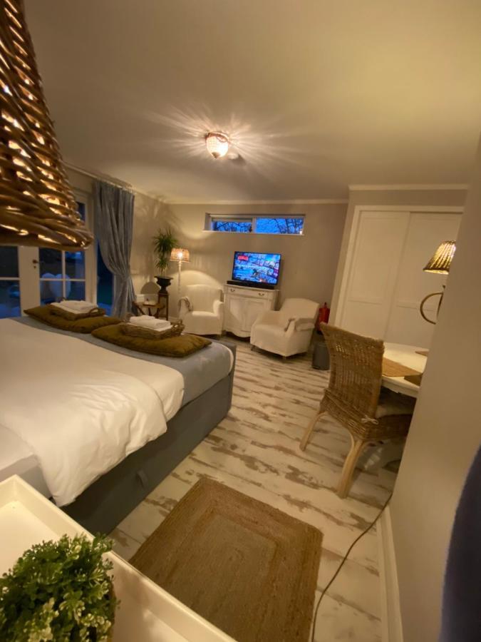 De Vijverkamer-----Prive Diner Op De Kamer Mogelijk!! Hoogeveen Dış mekan fotoğraf