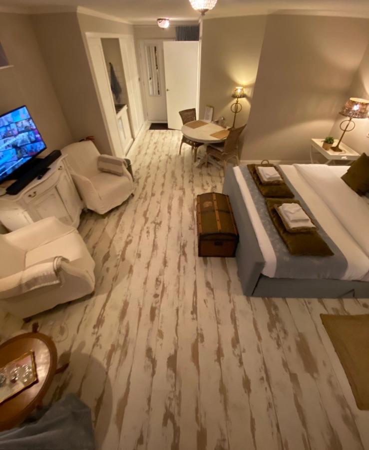 De Vijverkamer-----Prive Diner Op De Kamer Mogelijk!! Hoogeveen Dış mekan fotoğraf